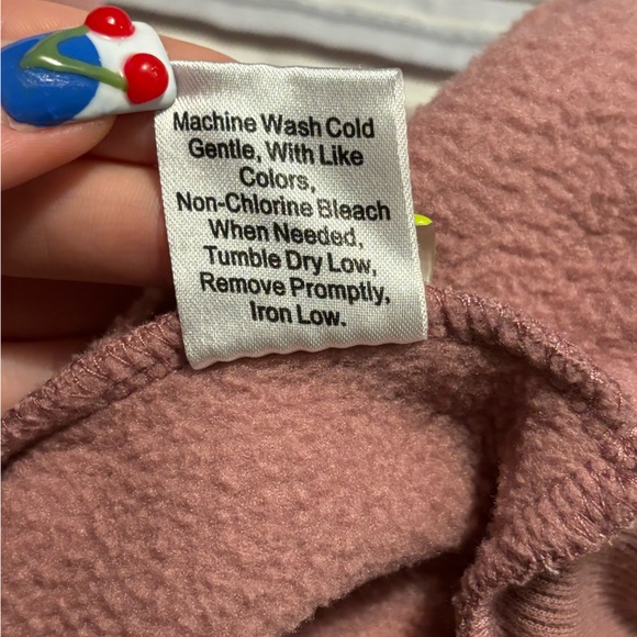 Dusty rose long sleeve crewneck - Picture 3 of 3